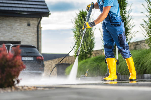 Best Residential Pressure Washing Services  in Mundelein, IL