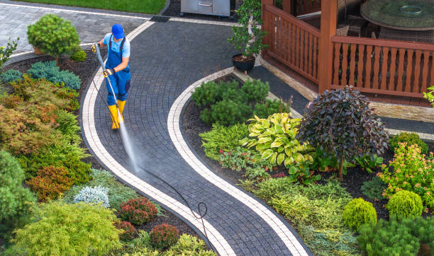 Best Residential Pressure Washing Services  in Mundelein, IL